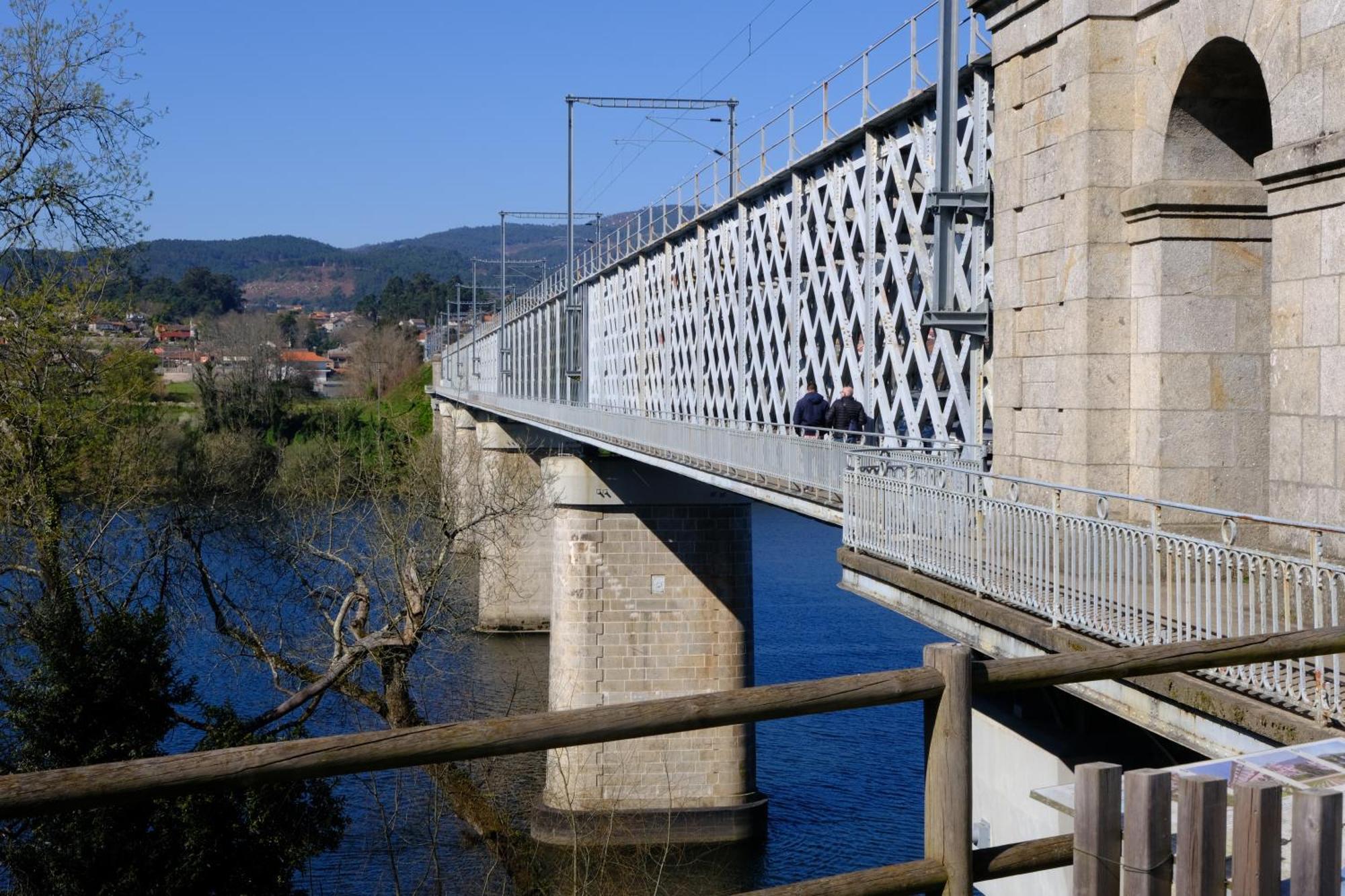 Casita A Estrenar En Finca Con Rio Proxima A Tui, Gondomar Y Portugal. Εξωτερικό φωτογραφία