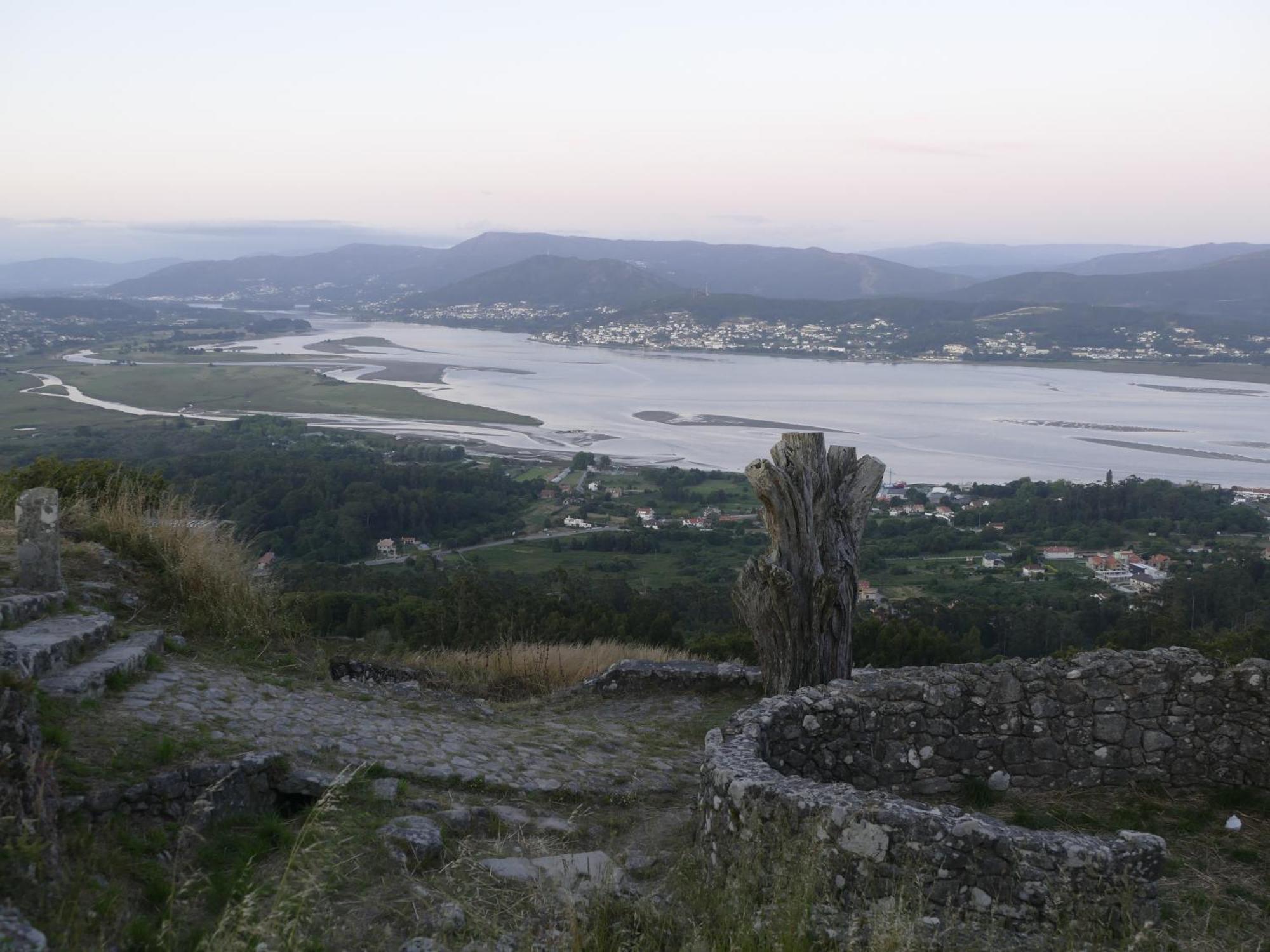 Casita A Estrenar En Finca Con Rio Proxima A Tui, Gondomar Y Portugal. Εξωτερικό φωτογραφία